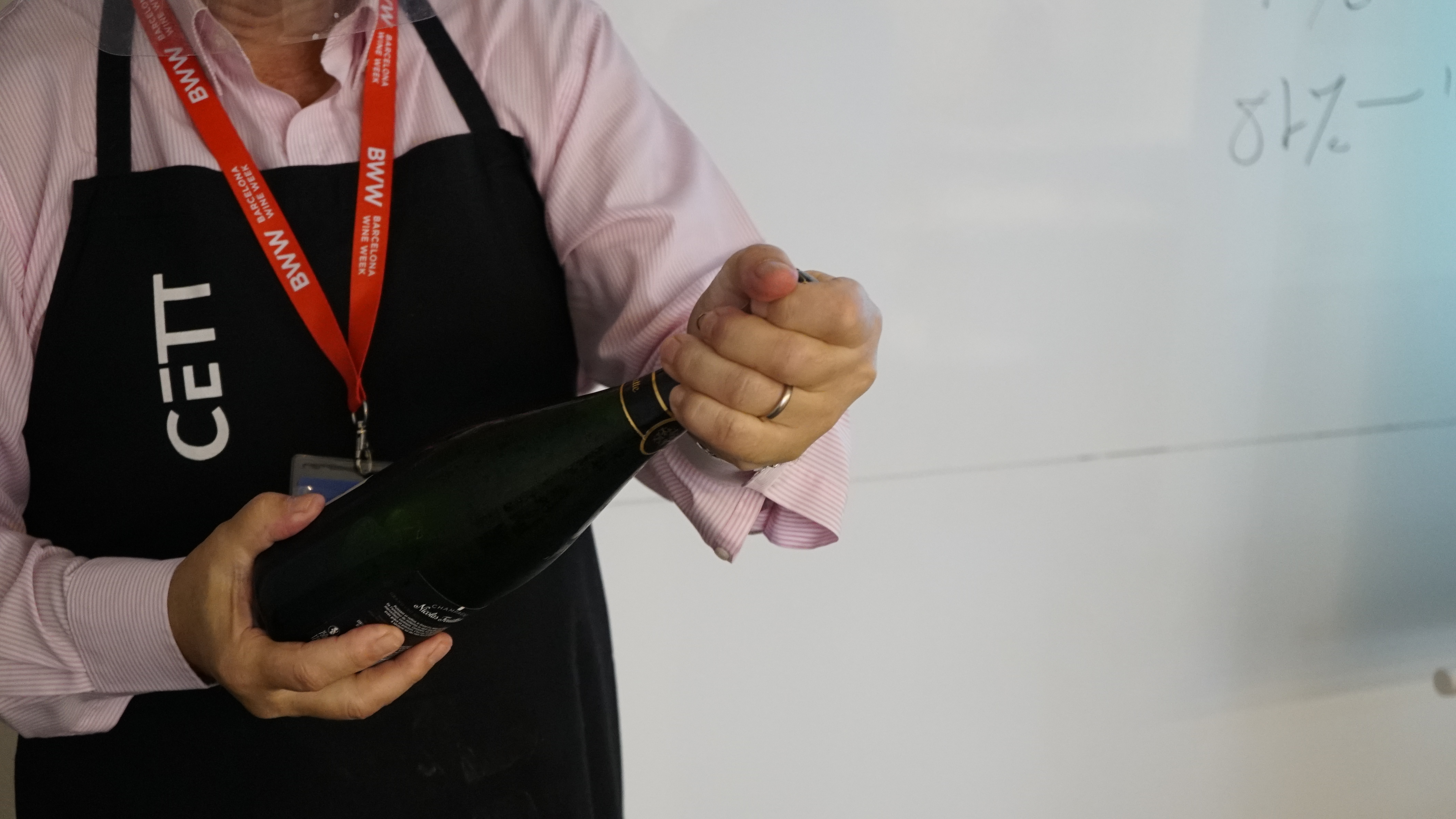 Fotografía de: Clase sobre el champagne en el Diploma Superior de Sommelier | CETT